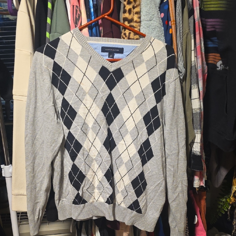 Tommy Hilfiger Gray and Cream Argyle V-Neck Sweater